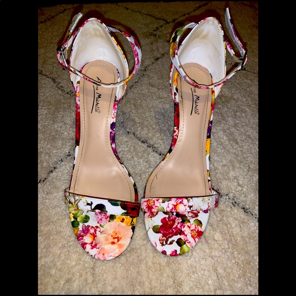 Cute floral heels.